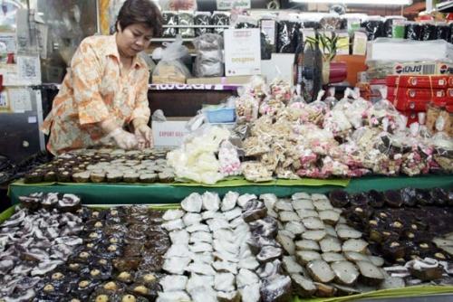 BANGKOK,un dernier tour de marché avant l'ISAN..