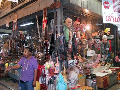 BANGKOK,un dernier tour de marché avant l'ISAN..