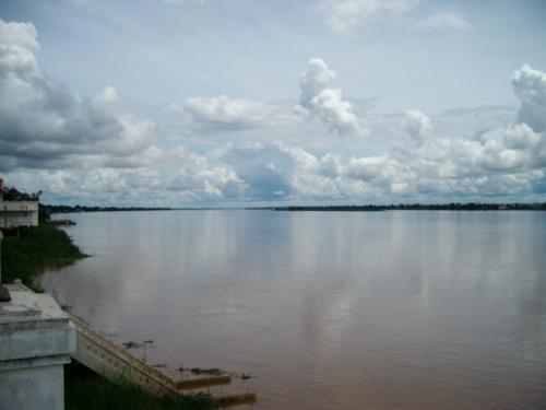 Sur les rives du MEKHONG,Mukdahan....