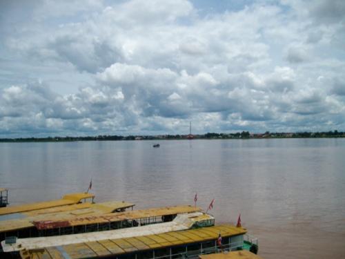 Sur les rives du MEKHONG,Mukdahan....