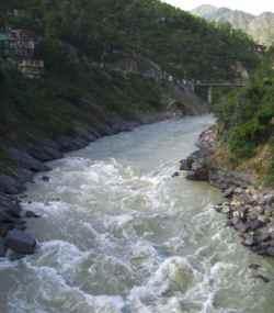 Vers les sources du Gange ! (déc 91). Devprayag-Rutraprayag.