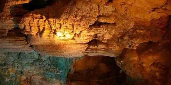 Grotte Balme Plongez dans les plus belles grottes de France !