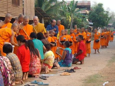 Devenir bonze en Thaïlande ! Une crise des vocations ?