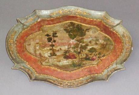Plateau en bois tendre en laque de Venise dite “Arte Povera”. Venise vers 1770. photo Accademia Fine Art