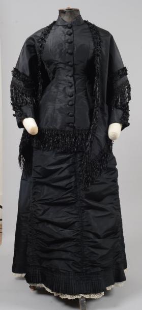 Robe vers 1885