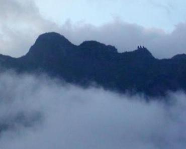 Les Trois Salazes, alpinisme tropical entre les cirques (Réunion)