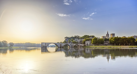 Avignon1 Ponts et longs week ends : 2 idées pour Mai
