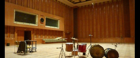 Une maison de la radio à l’Est Une maison de la radio à l’Est