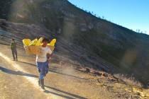 Java : la mine à ciel ouvert de Kawah Ijen