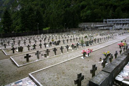 Cimitero Vajon