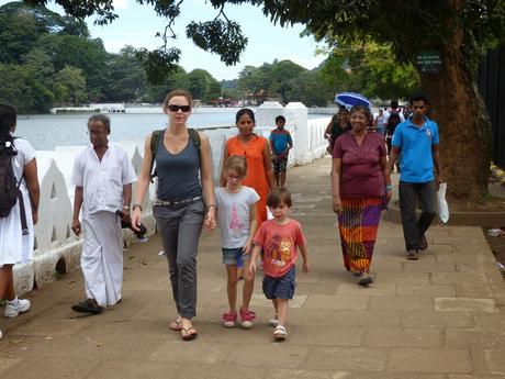 Paroles de voyageurs #12 - Les conseils de The Nomad Family pour voyager avec des enfants au Sri Lanka !