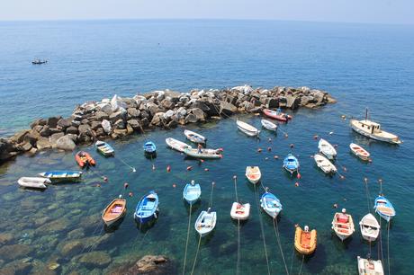 Cinque Terre en Italie : comment y aller et se déplacer entre les villages ? Des barques aux Cinque Terre