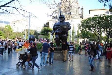 Colombie - Medellin - botero soldat