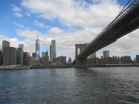 Sur l'East River ferry