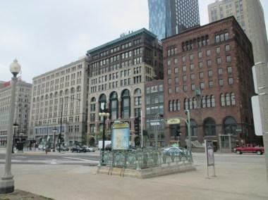 Bouche de métro comme à Paris. Chicago