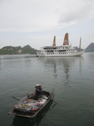 supermarché flottant Halong bay