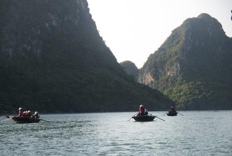 village pêcheurs Baie Halong