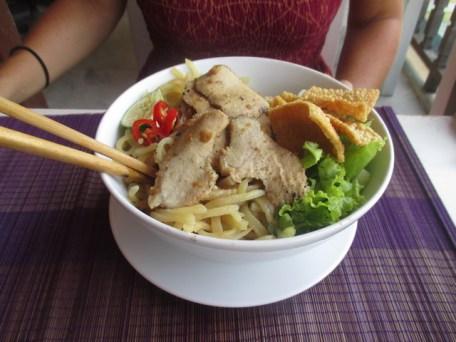 Cau Lau restaurant enjoy Hoi An