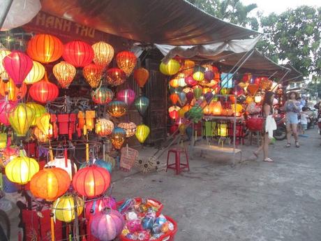 magasin de lanternes Hoi An