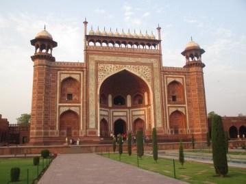 bâtiment accès Taj Mahal