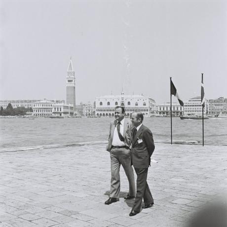 Hans-Dietrich Genscher, ministre fédéral allemand des Affaires étrangères, à gauche, et Jean François-Poncet, ministre français des Affaires étrangères