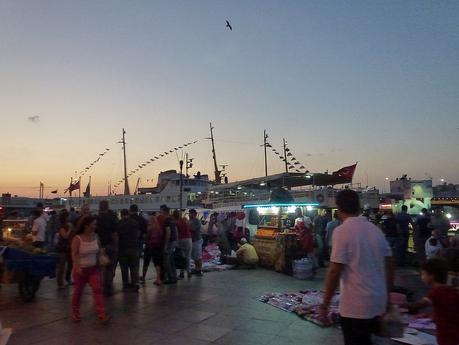 Turquie - jour 23 - Balades poétiques et visages stambouliotes - 175 - Eminönü