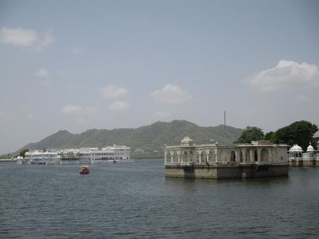 îlot lac Pichola