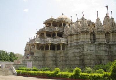 De Ranakpur à Jodhpur : la route vers le désert de Thar