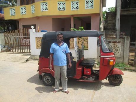 Chauffeur de tuk-tuk Sri Lanka