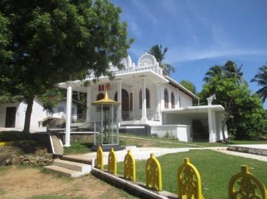 temple bouddhiste Jungle bay Sri Lanka