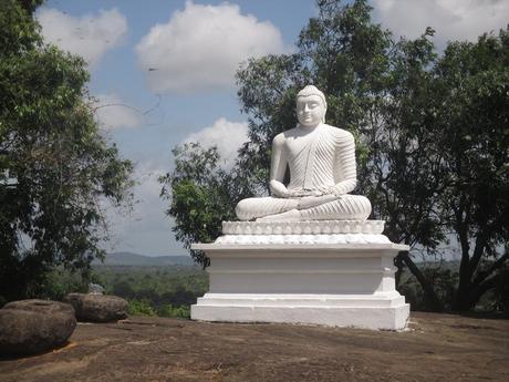 Bouddha blanc  Pidurangala