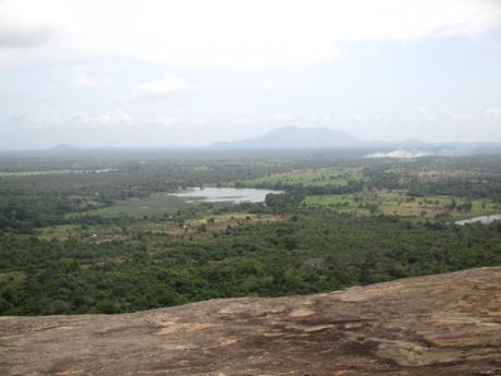 vue sur vallée depuis Pidurangala