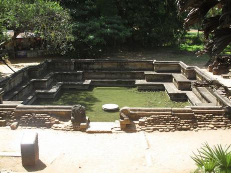 bains royaux Polonnaruwa