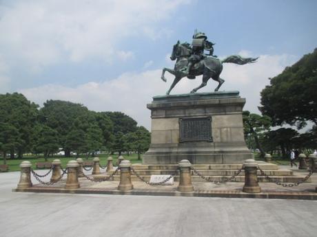 statue équestre kusunoki
