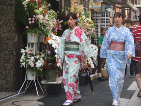 femmes en kimono