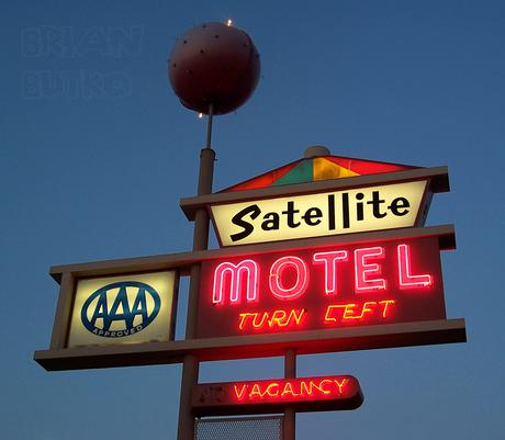 A Day in the Life of a Sign 3-5 - Omaha's Satellite Motel - Photo © Brian Butko