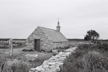 Eglise sur l'île de Sein