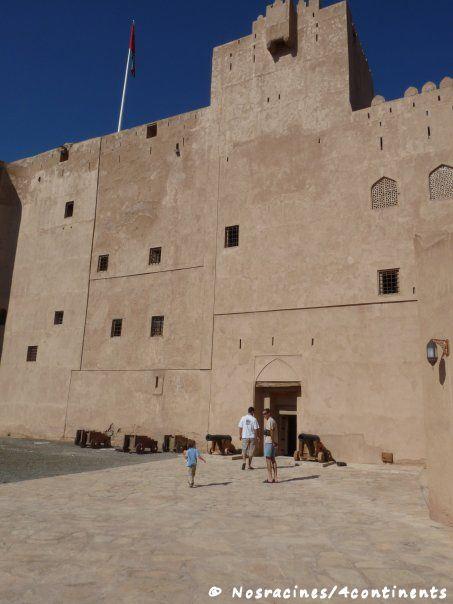 Notre arrivée au château de Jabrin, Sultanat d'Oman