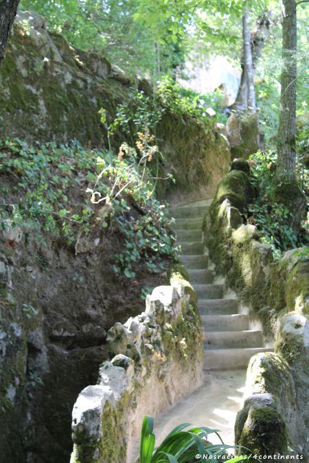 Des escaliers qui débouchent sur des lieux plein de surprises, Quinta da Regaleira