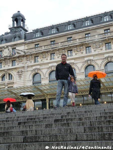 À la sortie du Musée d'Orsay