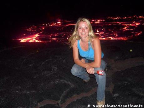 Devant la coulée de lave, complètement hypnotisée, Big Island