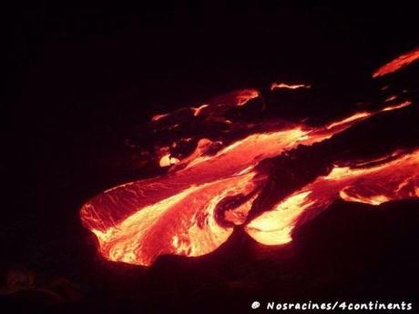 Le liquide s'avance vers nous très rapidement, Big Island