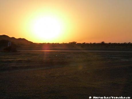Un magnifique coucher de soleil sur le chemin du retour vers Dubaï