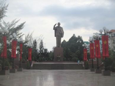 statue Ho Chi Minh Cân Tho