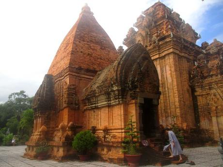 sanctuaire Cham Po Nagar