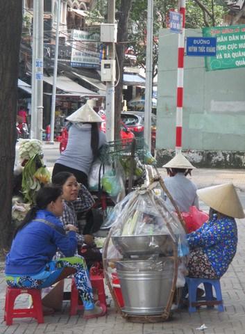 vendeuses de rue Saigon