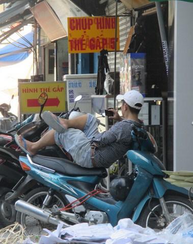 Toujours sur la moto! Saigon