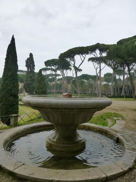 Une fontaine de la villa Borghese