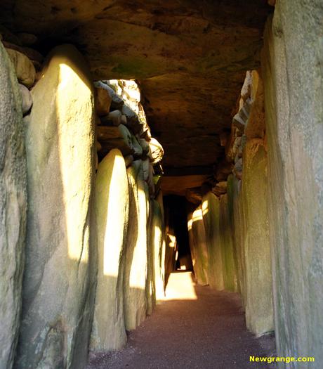 Les Tombes à Couloir