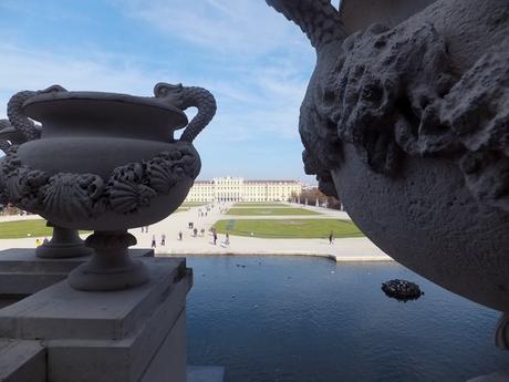 Vienne - Dans le parc de Schönbrunn Vienne Wien château schönbrunn schloss parc fontaine neptune